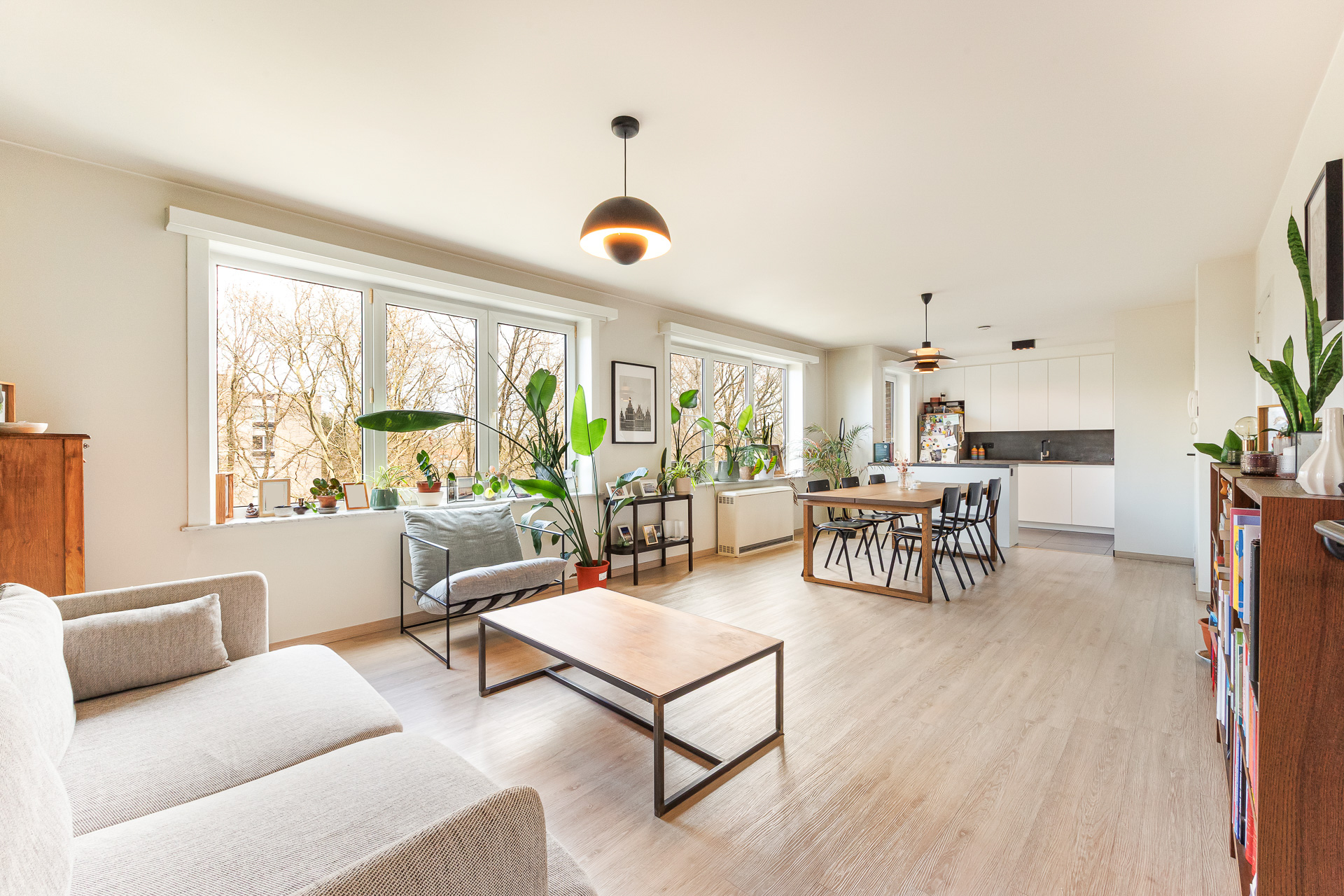 Lichtrijk instapklaar appartement met 2 slpk's en parking - foto 4