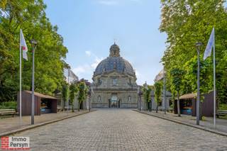 Droomt u van een unieke investering op een absolute toplocatie? Dan is dit pand aan het Isabellaplein 10 in Scherpenheuvel dé buitenkans waar u...