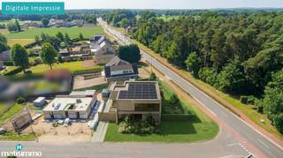 BOUWGROND OP HOEKPERCEEL VOOR OPEN BEBOUWING IN NIEL-BIJ-AS<br /><br />*** Bekijkt u deze bouwgrond via een aanverwante website? Surf dan naar https://matisimmo.be/nl/aanbod/4400563/bouwgrond-te-koop-in-3665-as en klik op de link voor het INTERACTIEF GRONDPLAN: https://grondplan.matisimmo.be/grondplan/?map=AsJagersdreef2 ***<br /><br />Deze bouwgrond biedt de mogelijkheid voor het bouwen van een woning in open bebouwing in Niel-Bij-As, een groene omgeving met veel natuur en bos, doch dichtbij verschillende faciliteiten en met een vlotte bereikbaarheid naar oa Genk en Maastricht via de E314.<br /><br />Totale oppervlakte: 721 m² of 7a 21ca<br /><br />De maximale afmetingen van de woning zijn als bouwdiepte 12 meter en bouwbreedte 14 meter.<br /><br />Er is reeds een vergund architectuurplan voorhanden, wat een extra troef is om sneller te beginnen aan het bouwproces. Deze woning wordt getoond op de digitale impressies tussen de foto’s. Uiteraard kan men ook zelf een nieuwe bouwaanvraag indienen voor een woning naar keuze volgens onderstaande bouwvoorschriften (plat of hellend dak is toegelaten).<br /><br />Er zijn onder meer volgende verkavelingsvoorschriften van toepassing:<br />- appartementen zijn niet toegelaten<br />- bestemd voor open bebouwing<br />- maximaal 2 bouwlagen onder de kroonlijst<br />- maximaal 2 bijgebouwen toegestaan in de achtertuin met een totale opp. van max. 10% van de achtertuinzone<br />- zowel plat dak als hellend dak zijn toegelaten:<br />- bij een plat dak is de max. kroonlijsthoogte 6,50m boven het vloerpeil gelijkvloers<br />- bij een hellend dak is de max. kroonlijsthoogte 6m boven het vloerpeil gelijkvloers<br />- bij een hellend dak is de max. dakhelling 40° met een max. nokhoogte van 11m boven het vloerpeil gelijkvloers<br /><br />Voor meer informatie omtrent deze bouwgrond kan u vrijblijvend contact opnemen met ons kantoor via 089/44.00.00 of info@matisimmo.be<br /> 