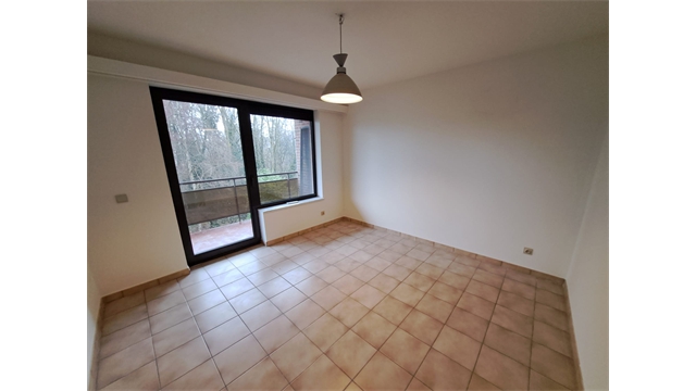 Een goed gelegen appartement op de tweede verdieping met garage - foto 5