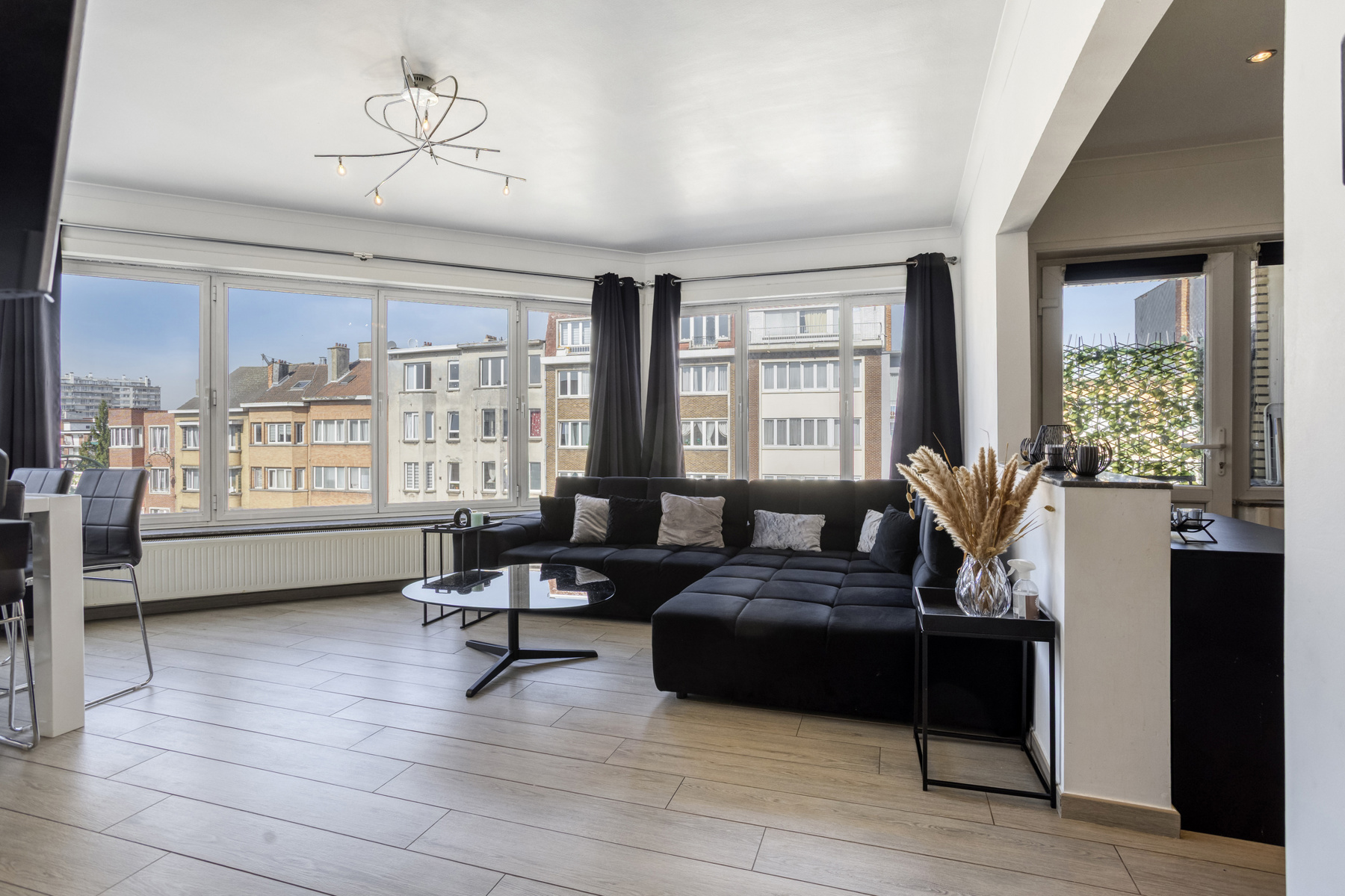 Lichtrijk app met 2 slaapkamers | instapklaar | - foto 3