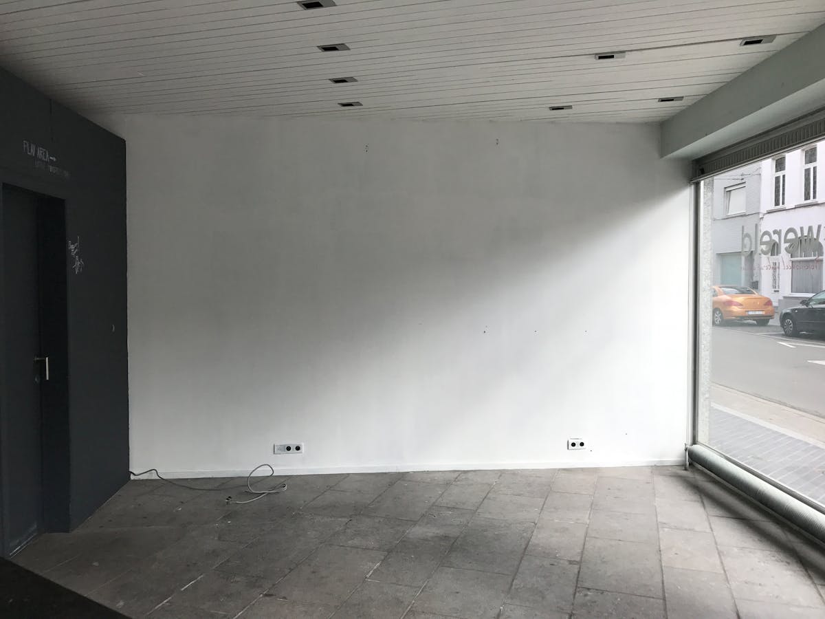 Handelspand van ca. 30 m² op invalsweg centrum Roeselare - foto 5
