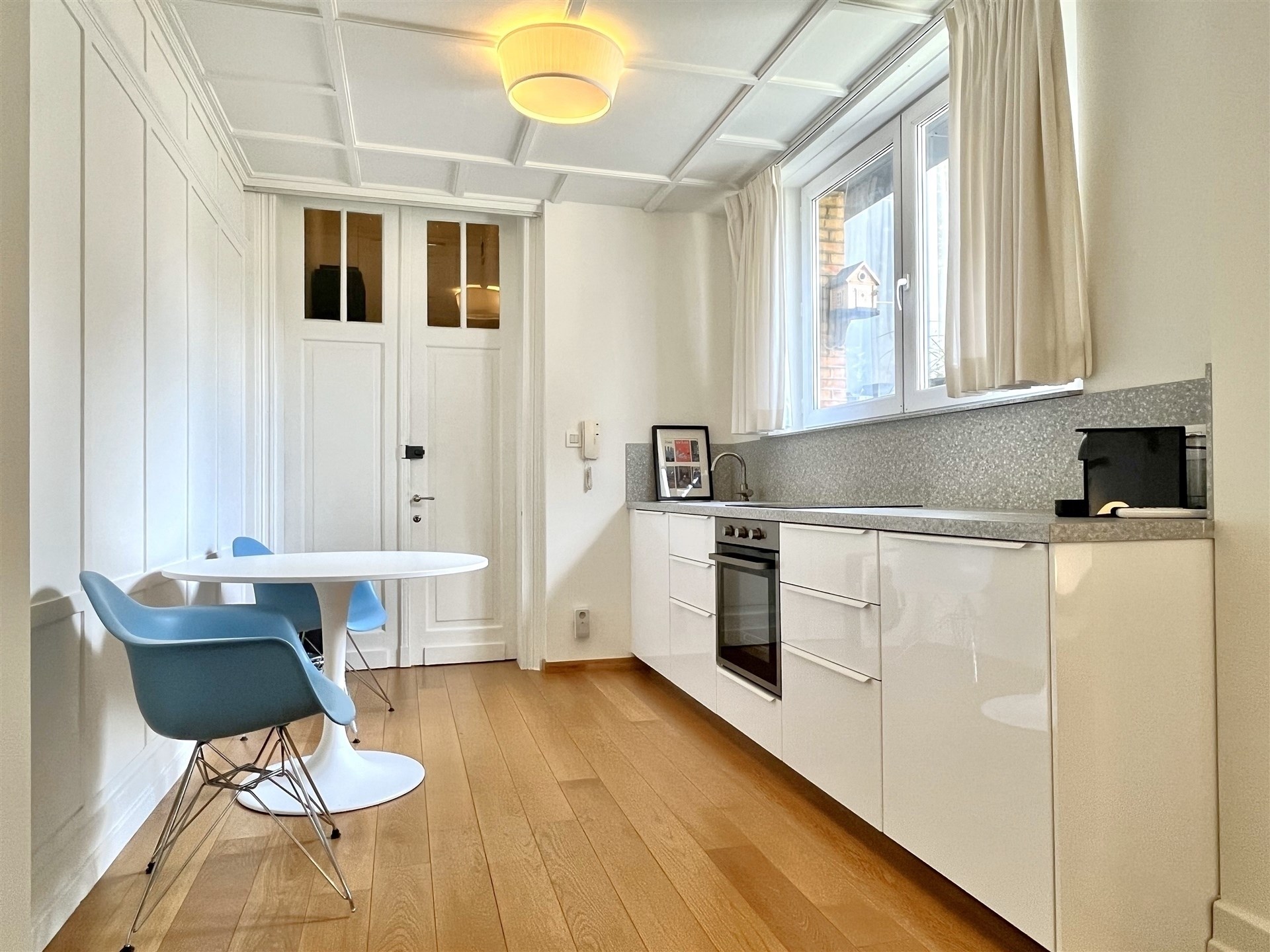 Prachtig gemeubelde studio in authentiek herenhuis! - foto 3