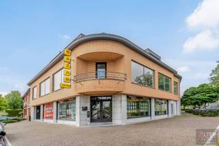 Commercial à vendre à Genk