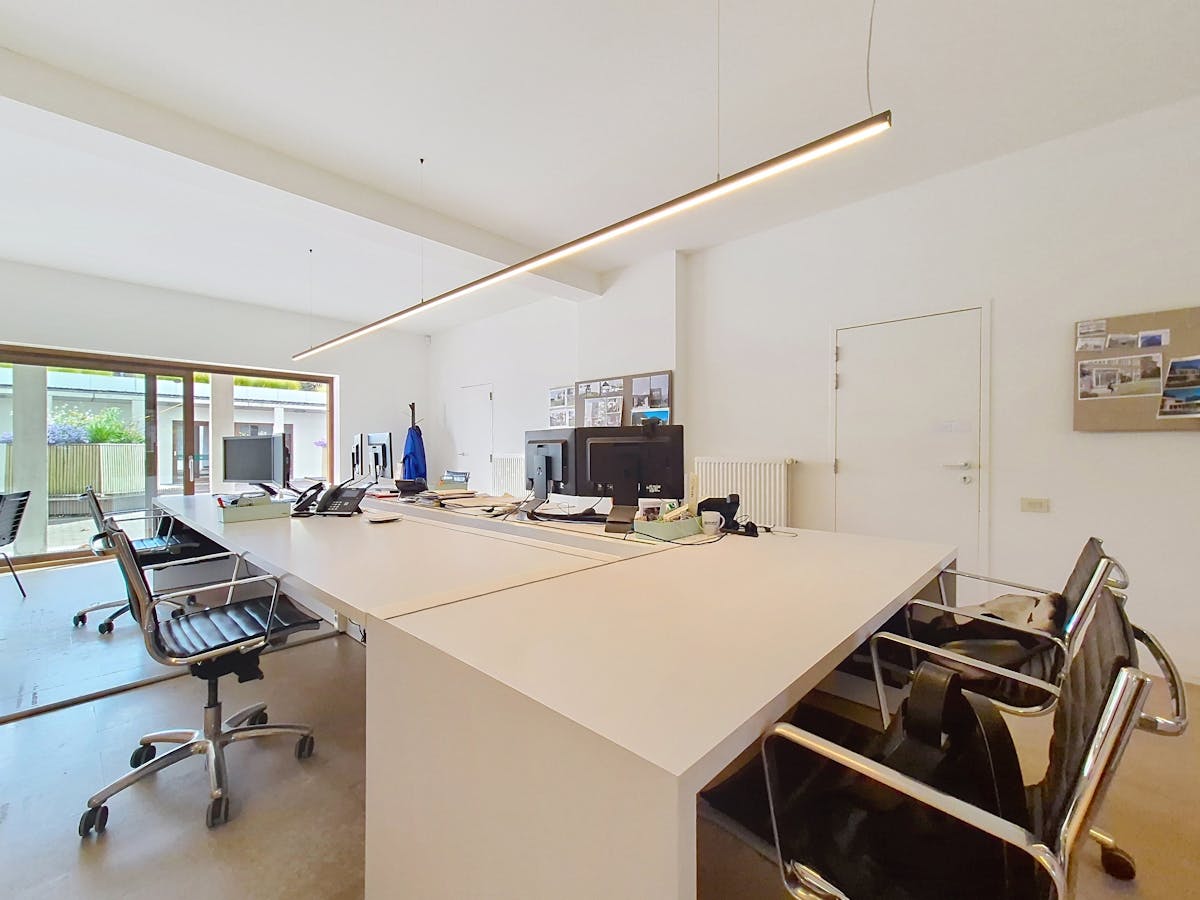 Bureau moderne (113 m²) à louer dans le centre de Gand - photo 5