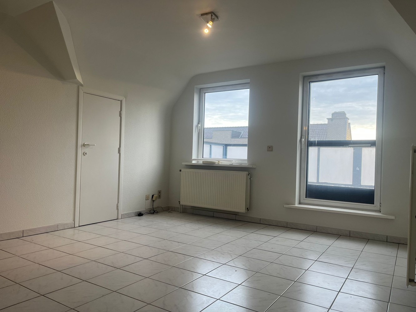 Centraal Gelegen 1 slaapkamerappartement met ruim terras en garage - foto 4