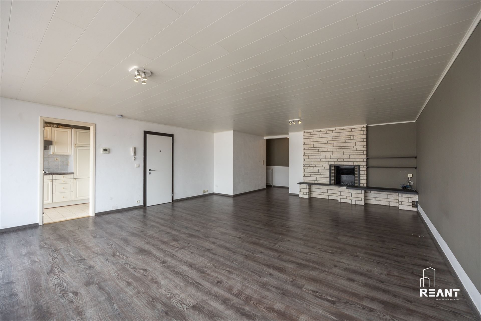 Appartement met 2 slaapkamers op fijne locatie. - foto 4