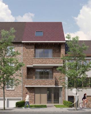 <p><span>Op een centrale ligging in Aarschot, vlak aan het station, bevindt zich Residentie De Wissel. Dit hedendaags nieuwbouwproject omvat 22 appartementen en 2 commerciële ruimtes, verdeeld over twee gebouwen. De architectuur is helder en tijdloos, met aandacht voor licht, ruimte en een aangename woonbeleving. Energiezuinige technieken en een kwalitatieve afwerking zorgen voor een toekomstgerichte investering, zowel voor eigen bewoning als verhuur.</span></p><p><span>Aankoop aan 6% btw is mogelijk voor wie aan de voorwaarden voldoet.</span></p><p><span>Appartement B1</span><span><br />Gelijkvloers appartement in blok B met 2 slaapkamers, inkomhal met apart toilet, berging en een ruime leefruimte met open keuken. Grote raampartijen zorgen voor veel natuurlijk licht en een directe connectie met het privatief terras en het aansluitende tuintje. Afwerking en indeling kunnen, afhankelijk van de bouwfase, nog afgestemd worden op uw wensen.</span></p><p><span>Troeven</span></p><ul><li><span>Privatief terras bij elk appartement</span></li><li><span>Lichtrijke leefruimtes en doordachte indeling</span></li><li><span>Kwalitatieve afwerking met keuzevrijheid</span></li><li><span>Duurzame en energiezuinige technieken</span></li><li><span>Ondergrondse parking, fietsenstalling en bergingen</span></li></ul><p><span>Ligging</span><span><br />Op wandelafstand van het centrum, winkels en horeca. Het station ligt naast de deur met directe verbindingen naar Leuven en Brussel. Vlotte bereikbaarheid via de E314 en een sterke connectie met de omliggende steden.</span></p>