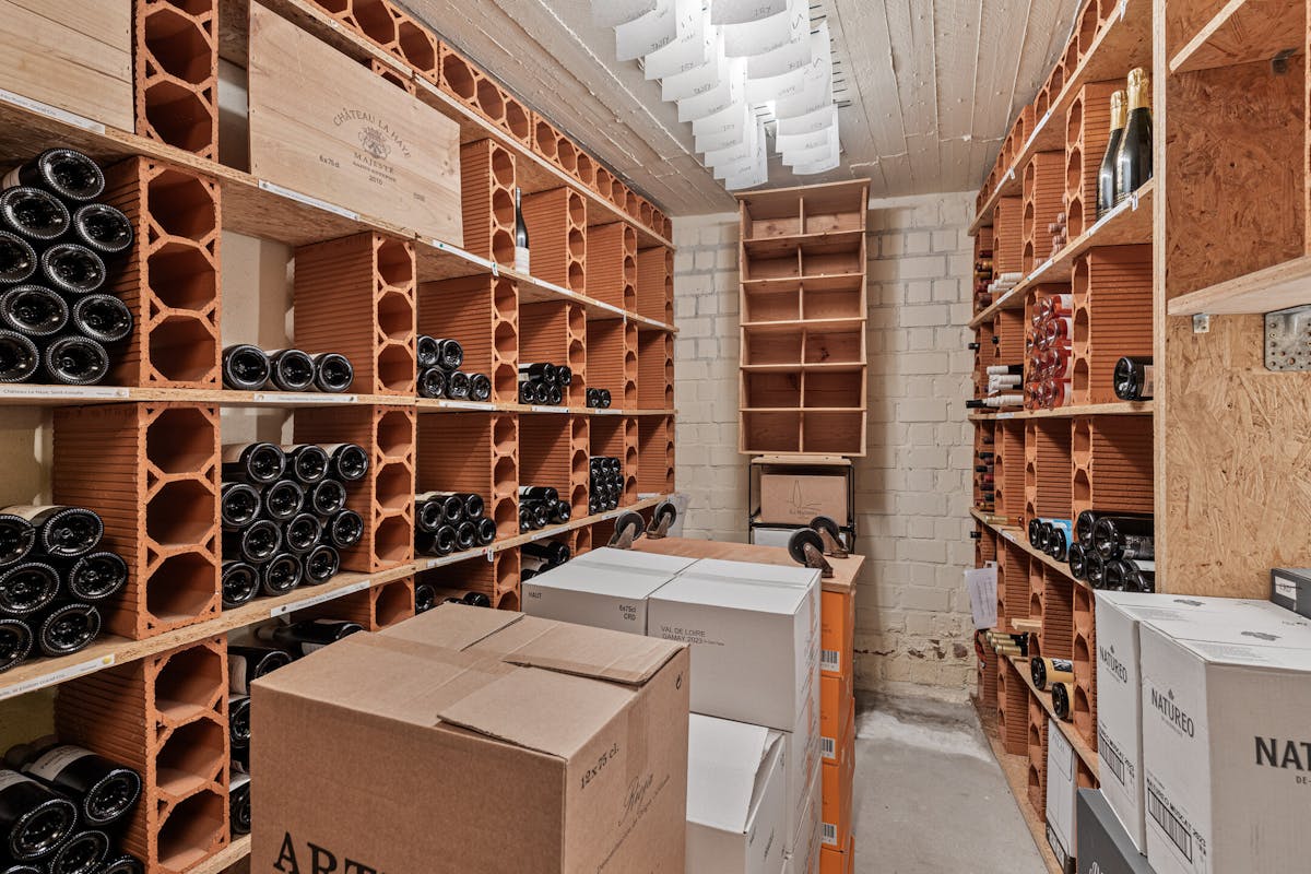 Commercial ground floor and 4 apartments for sale in Bruges - photo 5