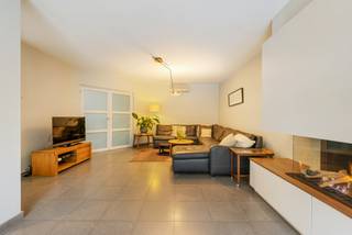 Deze gezellig gerenoveerde stadswoning ligt pal in het centrum van Turnhout, op wandelafstand van de Markt, winkels en alle dagelijkse...