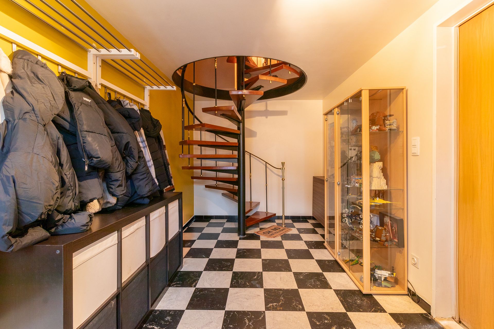 Bel-etage woning met zes slaapkamers en tuin - foto 2