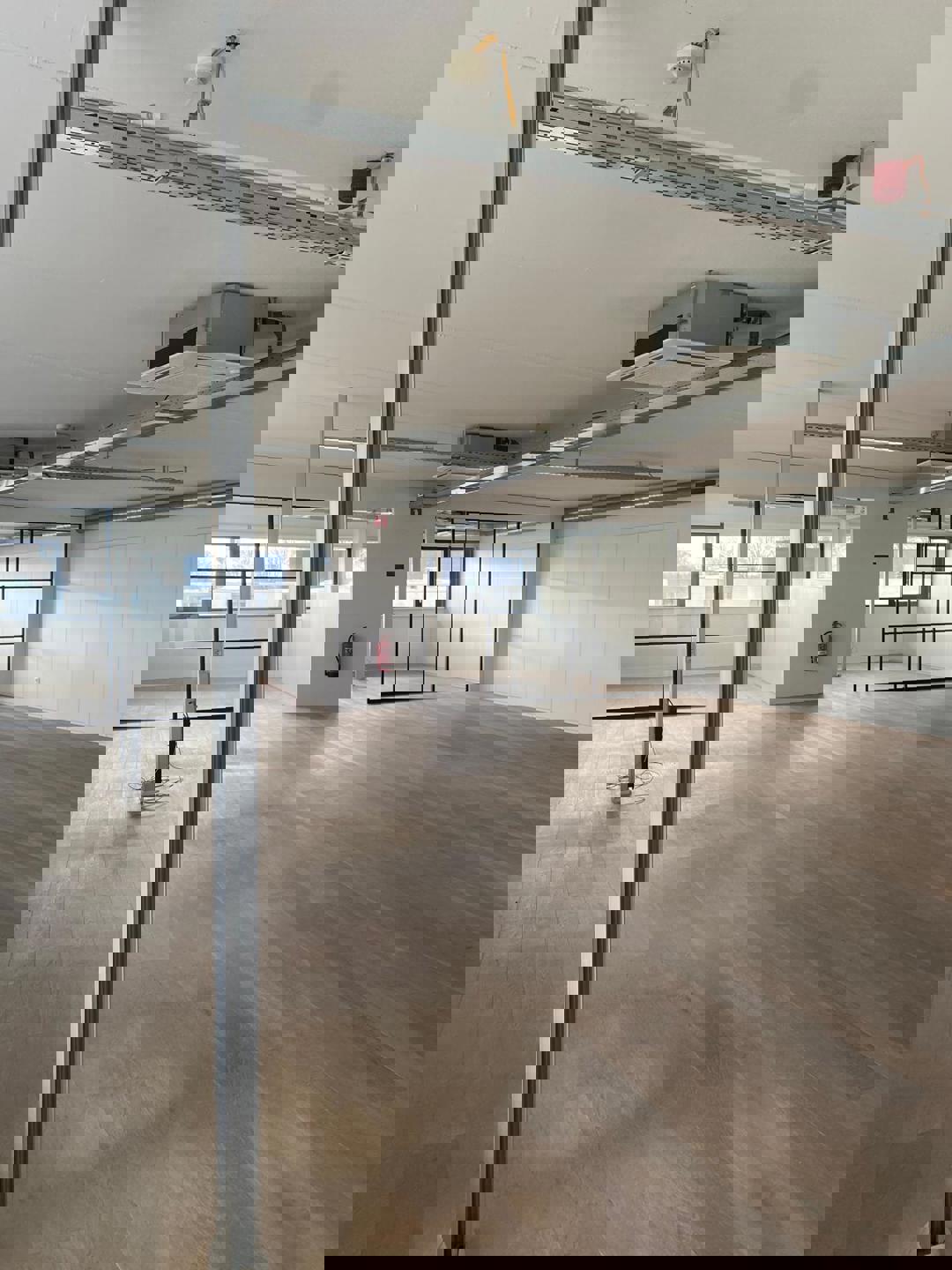 Kantoren 190m² te huur rechts 2de verdiep - foto 3