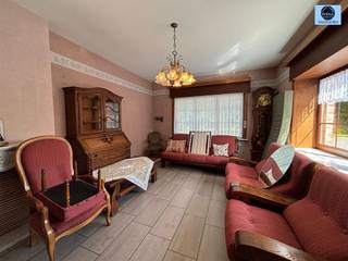 <p><span>2-ROOM APARTMENT FOR RENT</span></p><p><span>Price: 950 euros</span></p><p><span> </span></p><p><span>The apartment consists of a living room, a fully equipped kitchen, a bathroom with a shower and sink, and a separate toilet on the ground floor.</span></p><p><span> </span></p><p><span>Upstairs, there are 2 bedrooms.</span></p><p><span> </span></p><p><span>Basement and attic included.</span></p><p><span> </span></p><p><span>Available immediately!</span></p><p><span> </span></p><p><span>Monthly flat rate of 50 euros for gas and electricity.</span></p><p><span> </span></p><p><span>Viewing on Wednesday, July 15, by appointment.</span></p><p><span> </span></p><p><span>DON’T HESITATE—call 0489/54.69.99 for information or to schedule a viewing, visit , or send an email to dylan@svena.be</span></p><p><span> </span></p><p><span>This information is provided for informational purposes only, and we cannot be held liable for any inaccuracies.</span></p><p><span>The living area is for reference only.</span></p><p><span> </span></p>