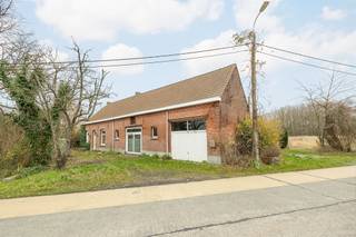  Cette ferme à rénover sur le Spoorweglei 2 est une perle rare : une charmante propriété indépendante sur un terrain de plus d'un hectare de verdure,...