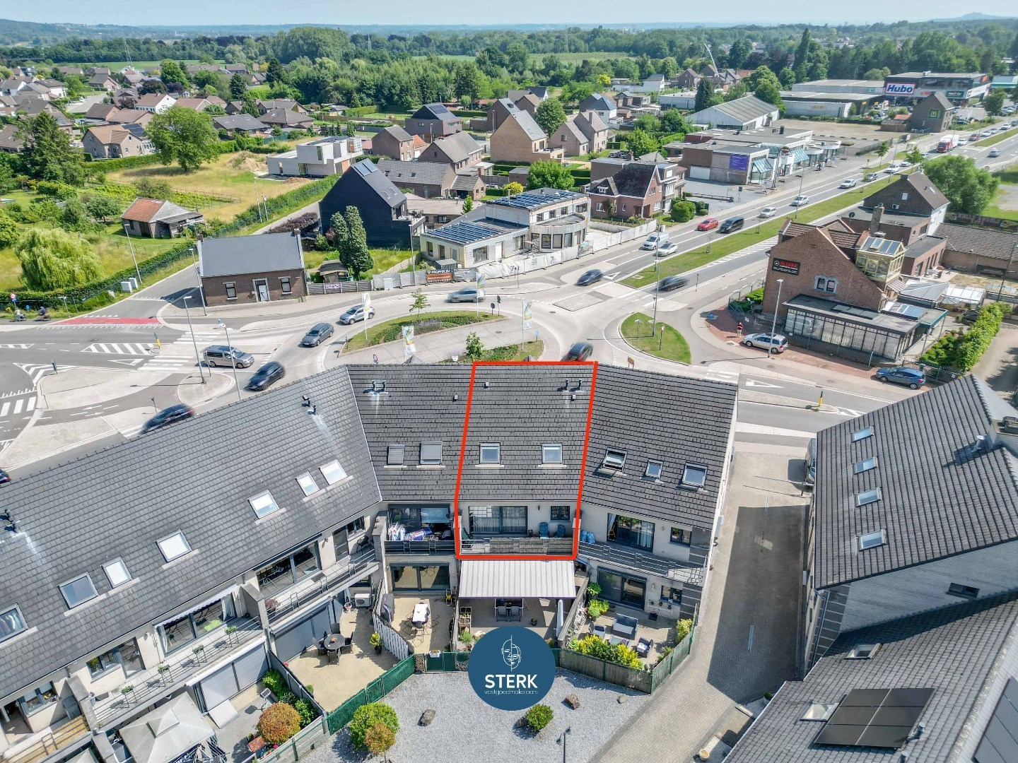 INSTAPKLAAR DUPLEX-APPARTEMENT MET 3 SLPKS EN 2 TERRASSEN TE REKEM ! - foto 4