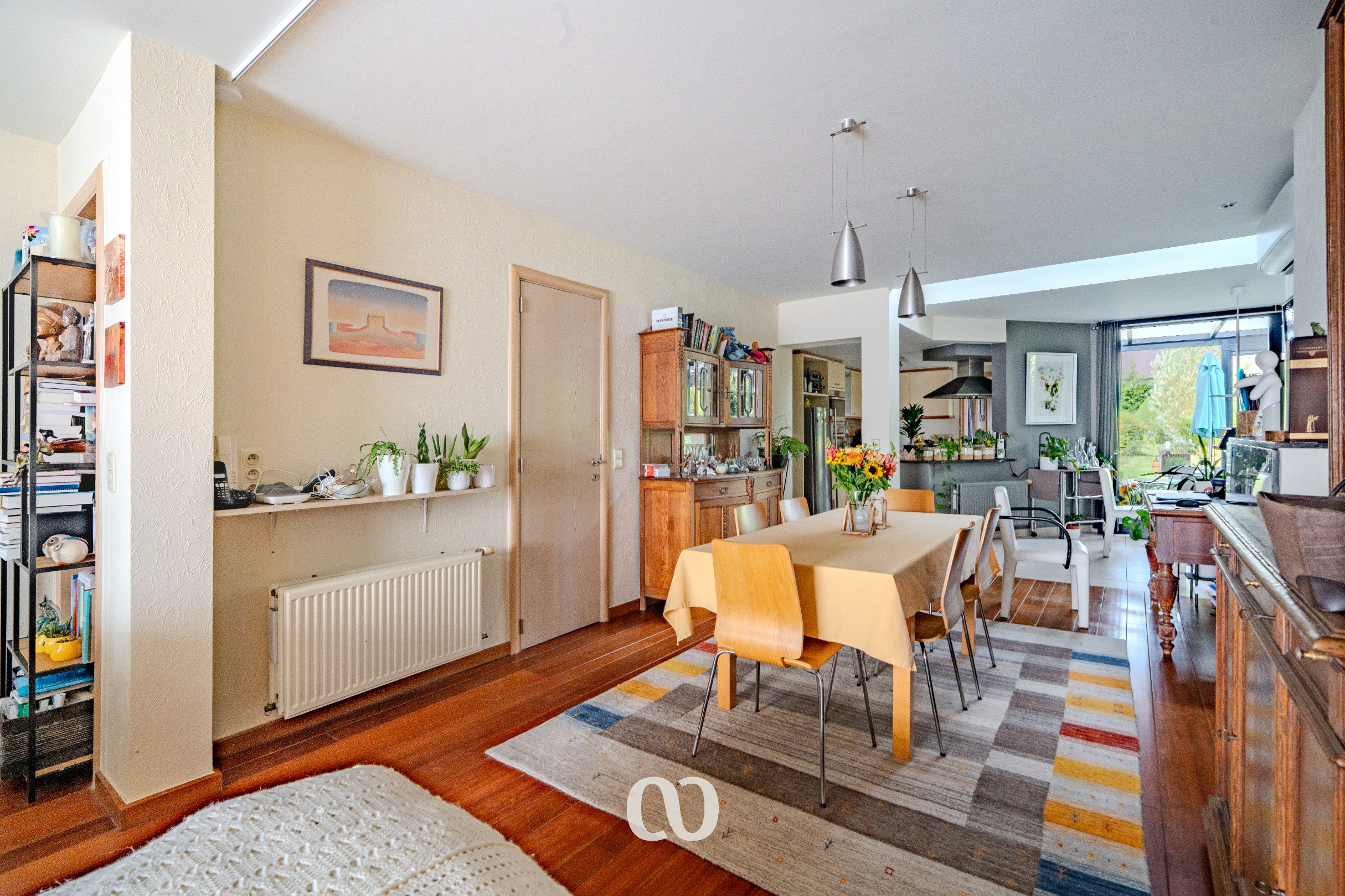 Instapklare woning met zonnepanelen, prachtige tuin en garage - foto 4