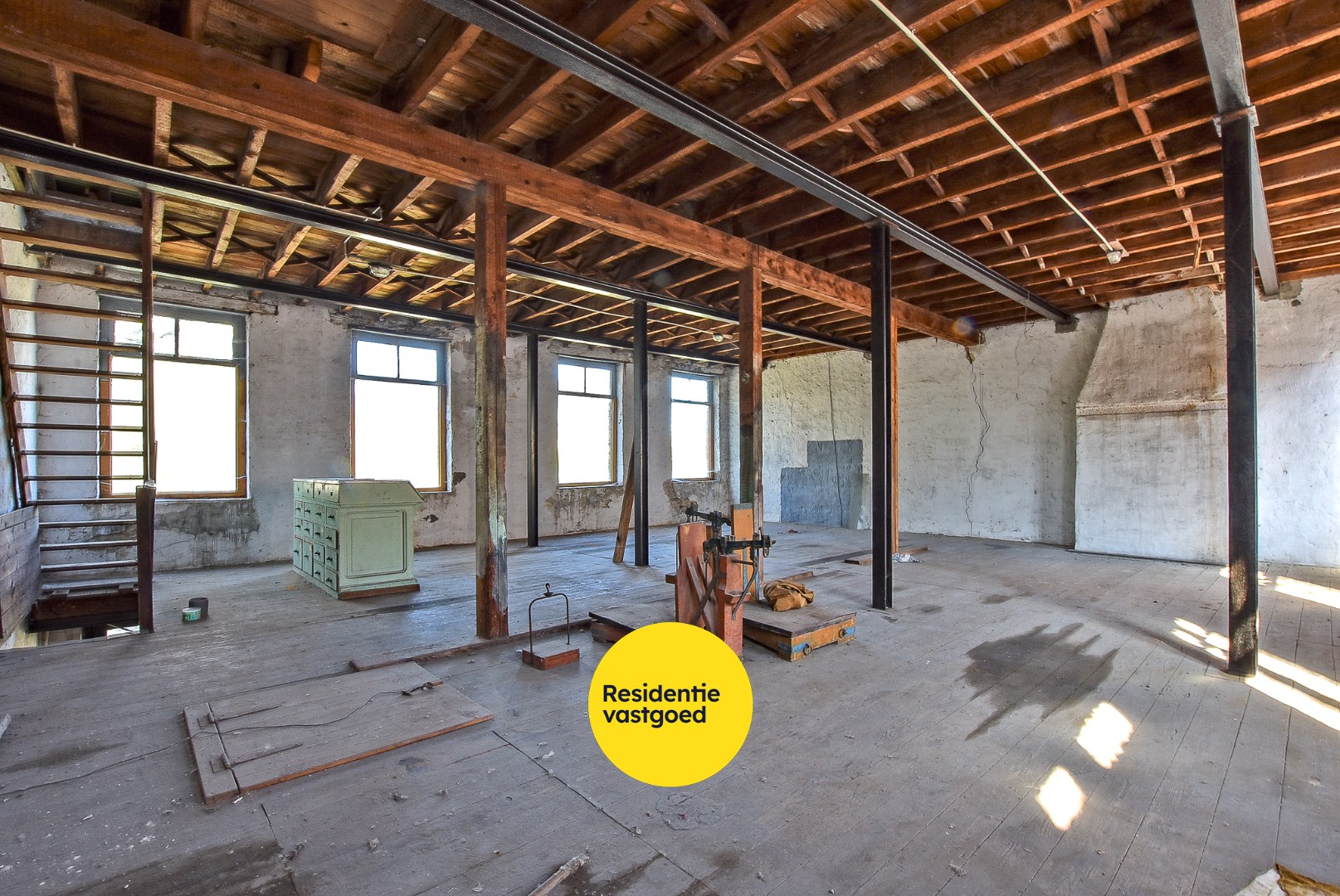 Ruime opslagplaats in centrum Diksmuide! - foto 5