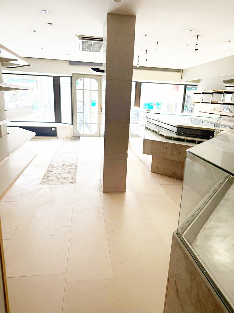 Handelsgebouw met verdiep te huur op topligging in centrum Ninove - foto 4