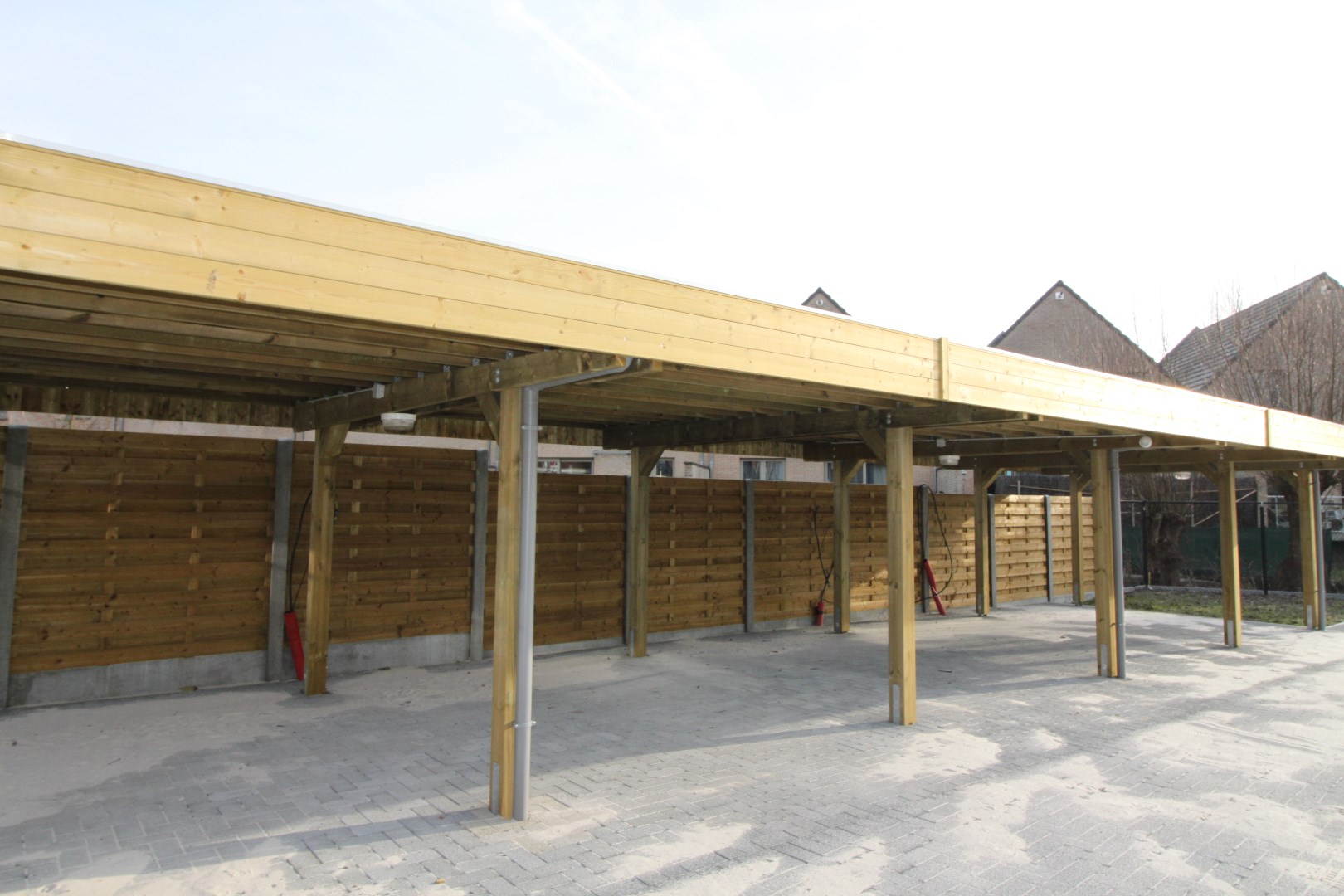 Carport dicht bij het centrum van Staden - foto 1
