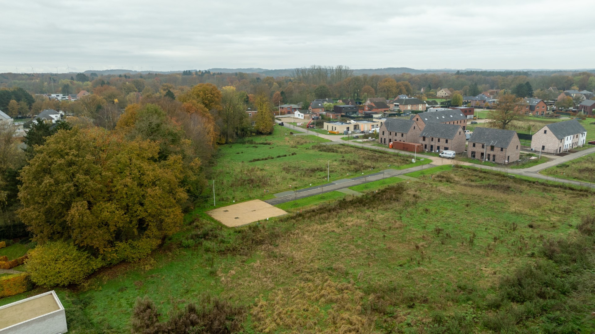 Bouwgrond voor open bebouwing in familievriendelijke buurt - foto 2