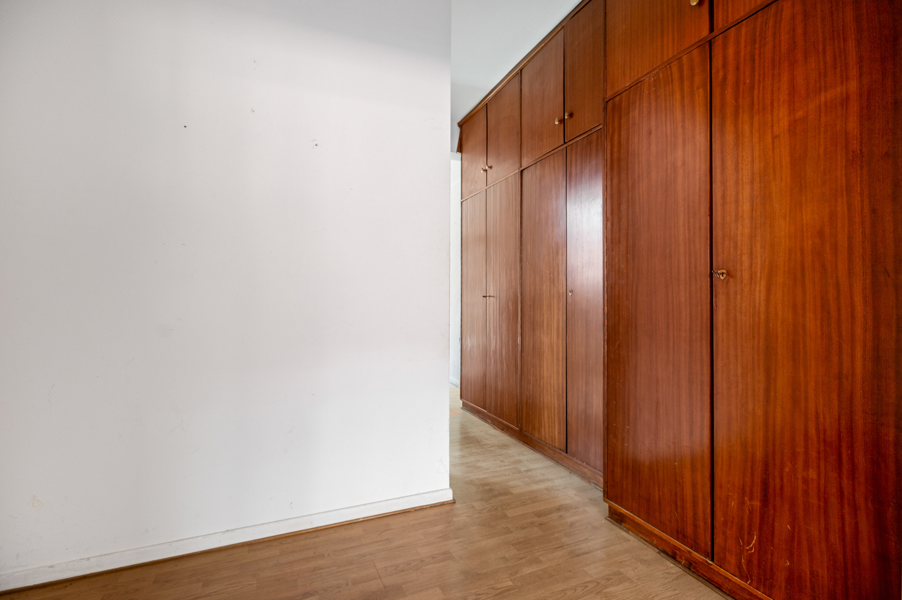 Op te frissen 1-slaapkamerappartement met licht &amp; ruimte - foto 2