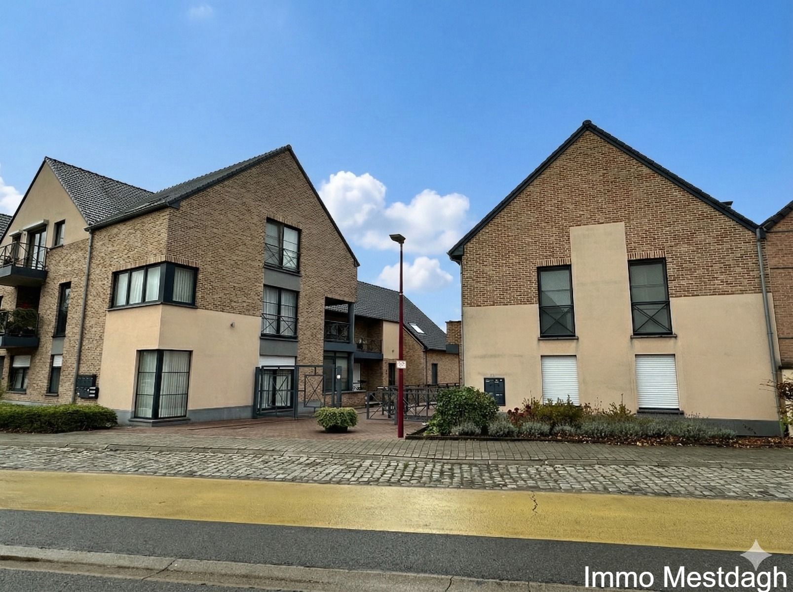 Goed onderhouden gelijksvloers appartement met terras in Schulen - foto 1