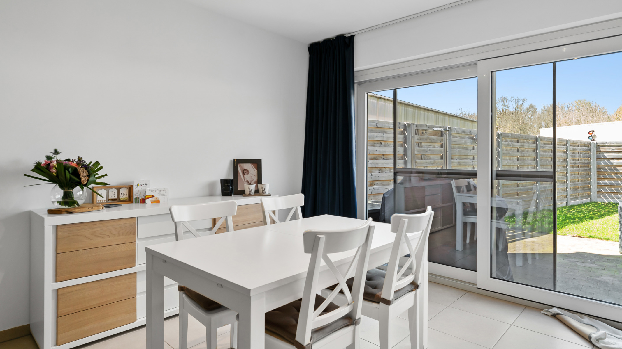 Gelijkvloers appartement met tuin en 2 autostaanplaatsen (1 ondergronds met berging en 1 bovengronds) - foto 5