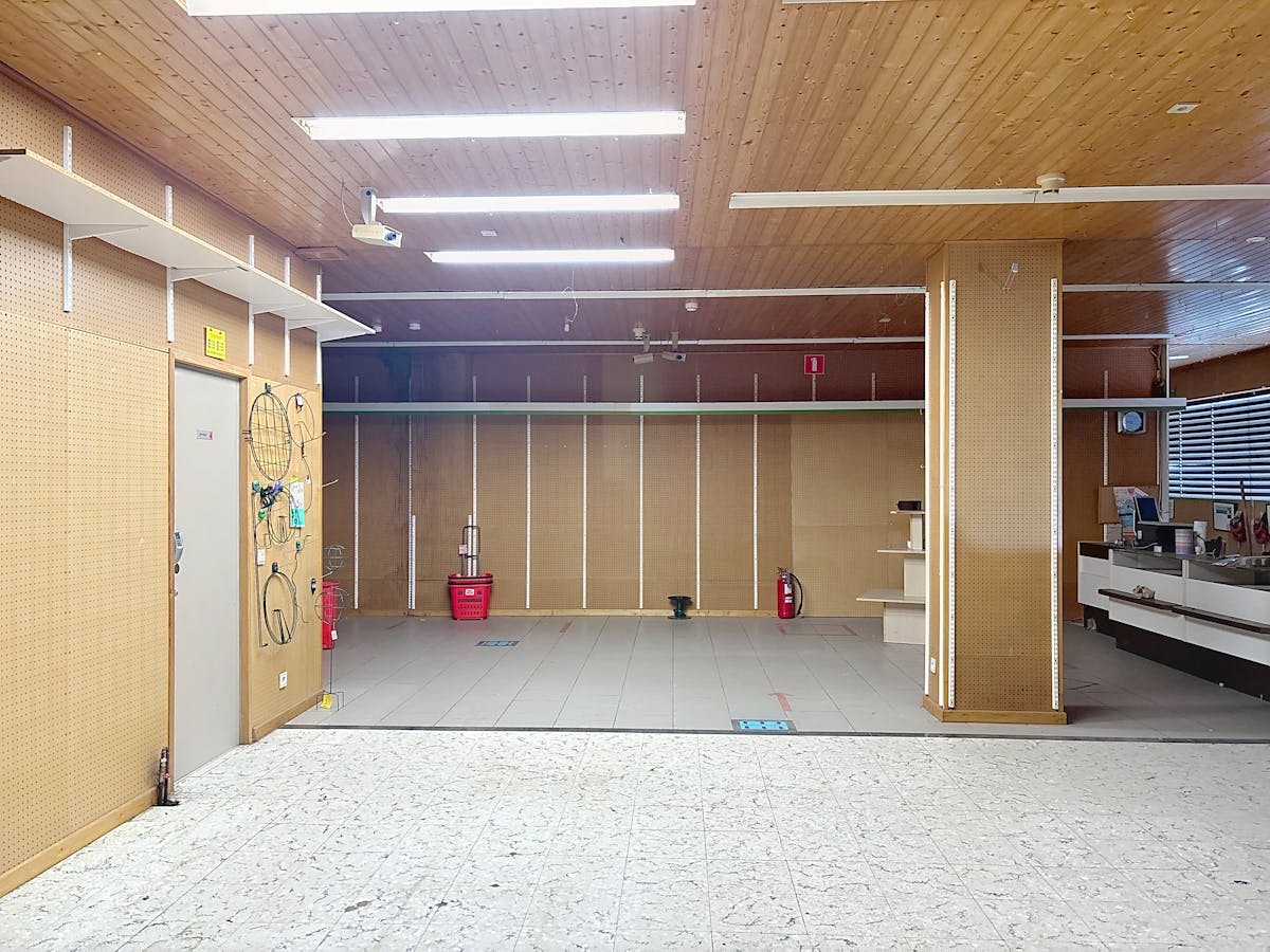 Development building with 300m² trading house in Deurne! - photo 3