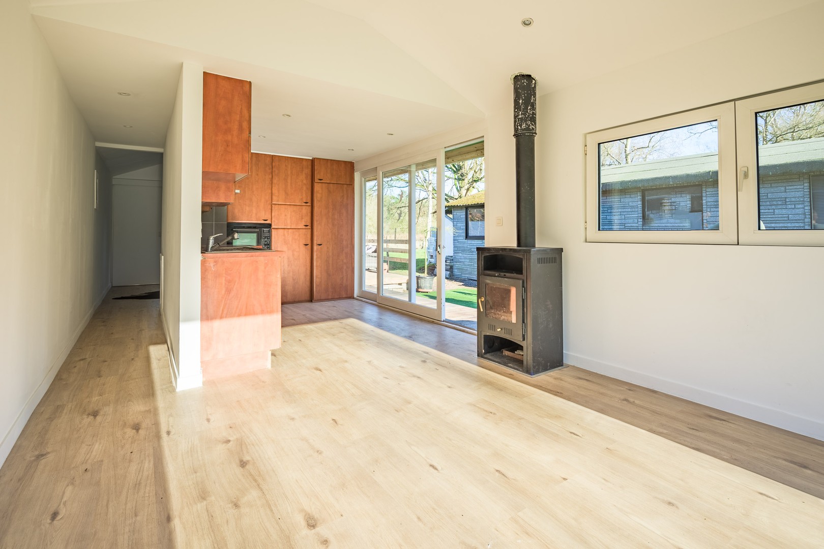 Gerenoveerd Buitenverblijf/bungalow Brecht! - foto 4