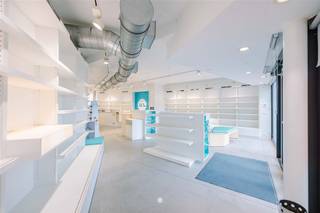 Sint-Niklaas, op zoek naar een uitstekend gelegen handelspand op de vernieuwde Grote Markt? Deze commerciële ruimte met een totale oppervlakte van...