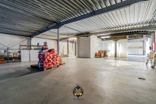 In het absolute centrum van Aarschot bieden wij dit uitzonderlijk commercieel pand aan, gekend als het voormalige gebouw van De Anker. Dankzij...