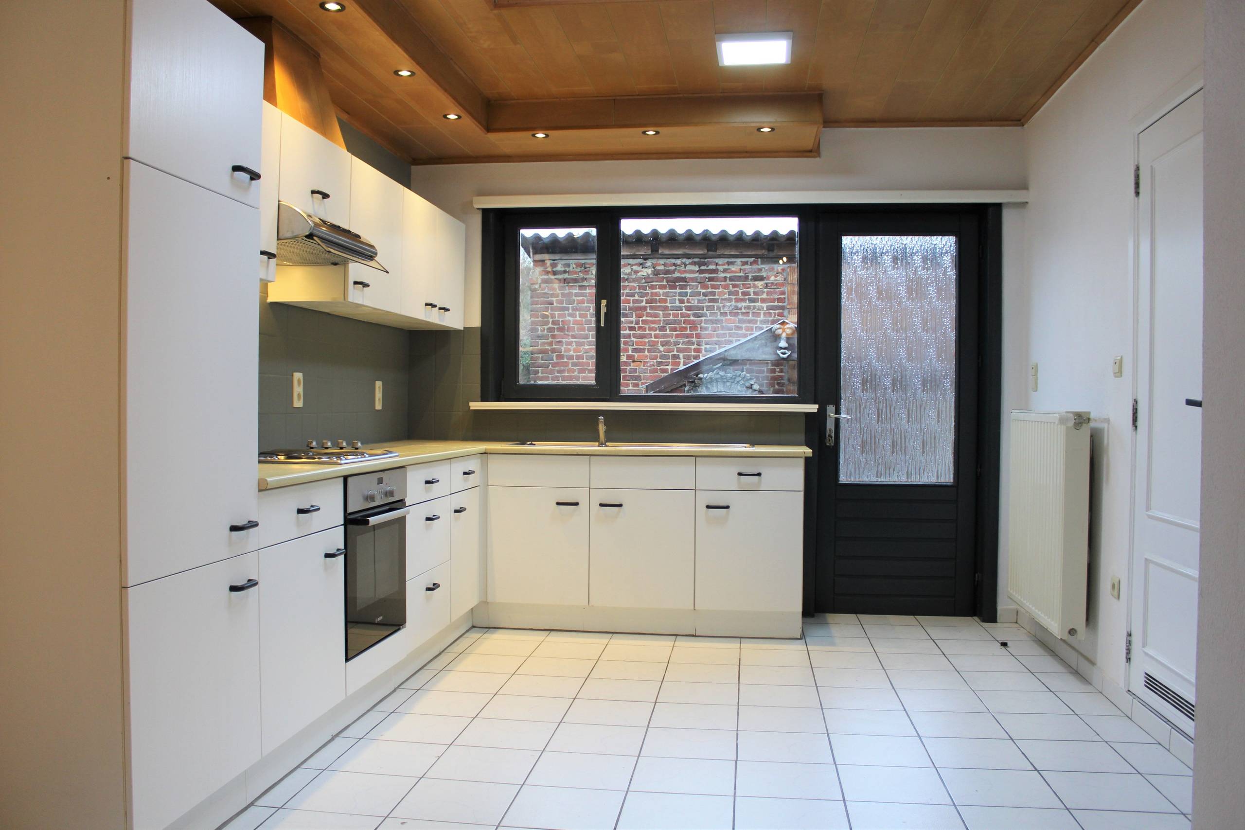 Ruime woning met 3 slaapkamers in het centrum van Brakel - foto 5