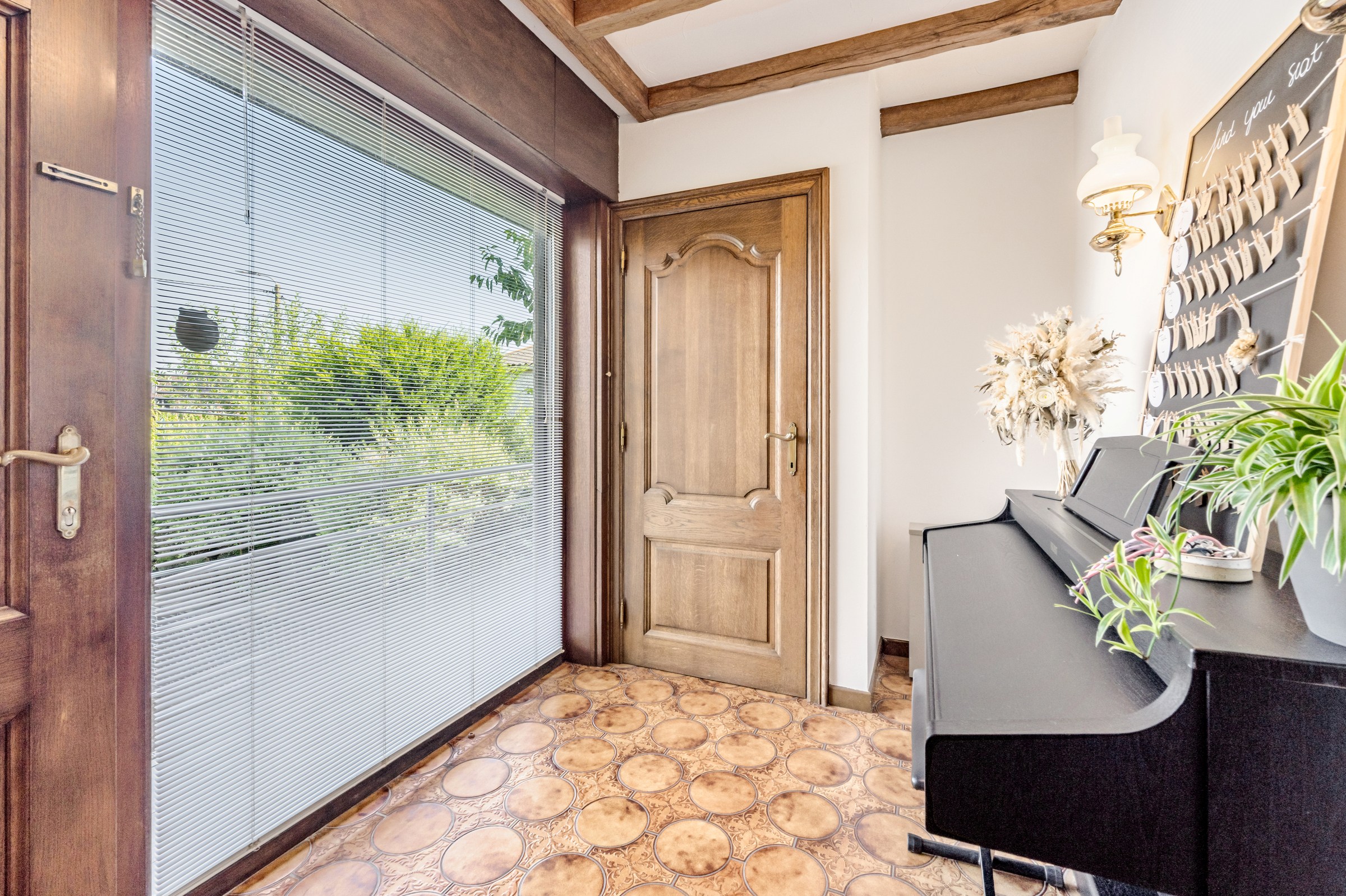 Ruime gelijkvloerse villa met 4 kamers op een perceel van 1300m² - foto 5