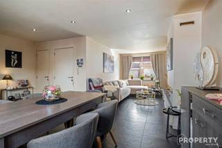 Découvrez cette charmante maison lumineuse à rénover à Menin, qui offre une combinaison parfaite de confort et de style. Avec trois...