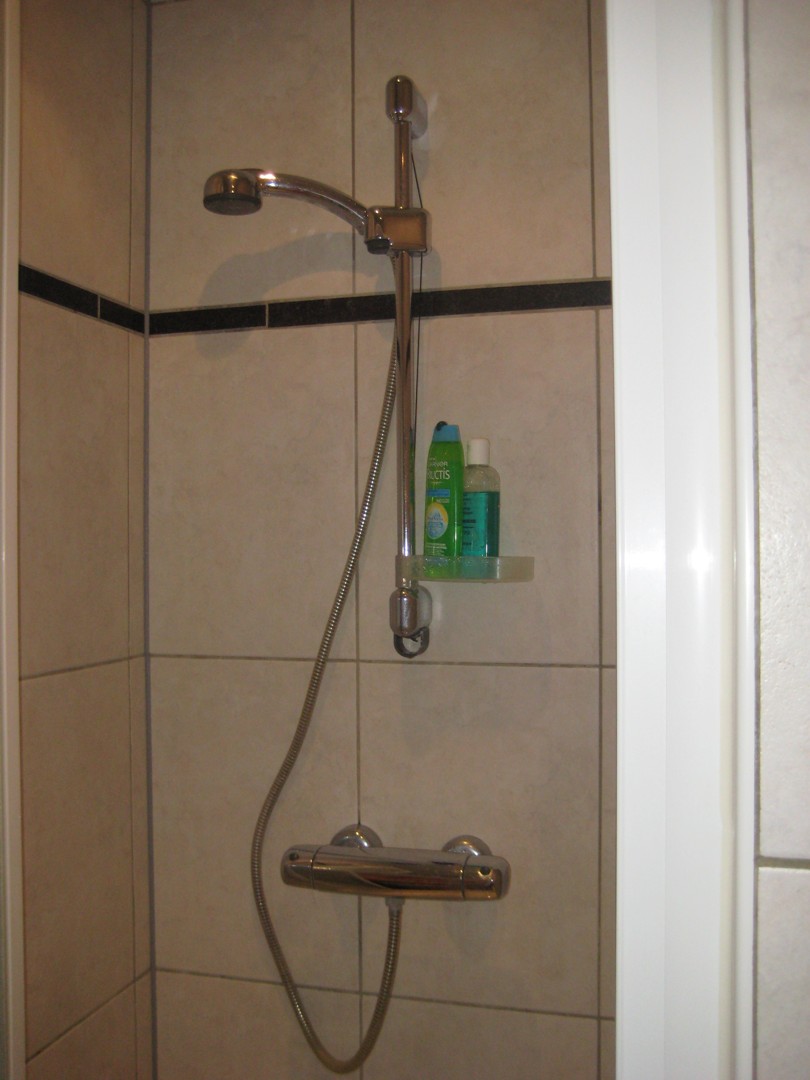 Moderne studio, ideaal gelegen op slechts een steenworp afstand van het centrum! - foto 5