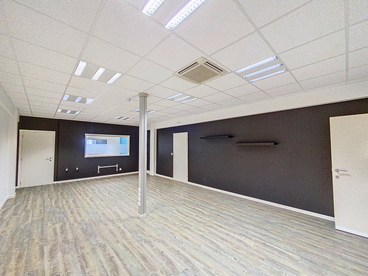 Kantoren (180 - 398 m²) vlakbij E40 te Drongen - foto 3