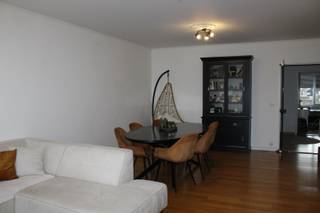 Dit gezellige appartement met veel lichtinval heeft een oppervlakte van 90m², is gelegen net buiten de ring rond Lier, bevindt zich op de...