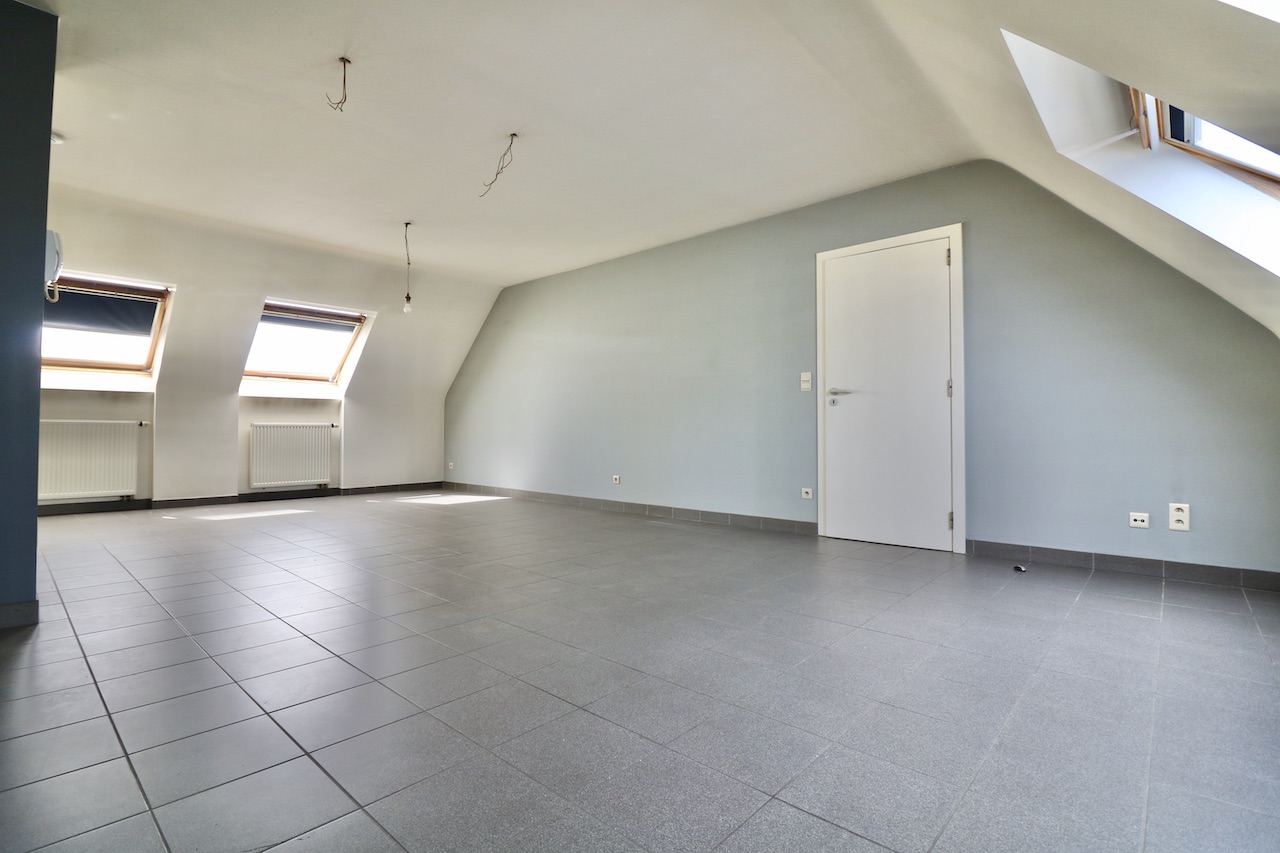 Centraal gelegen appartement met 2 slpk voor 875 EUR/mnd - foto 4