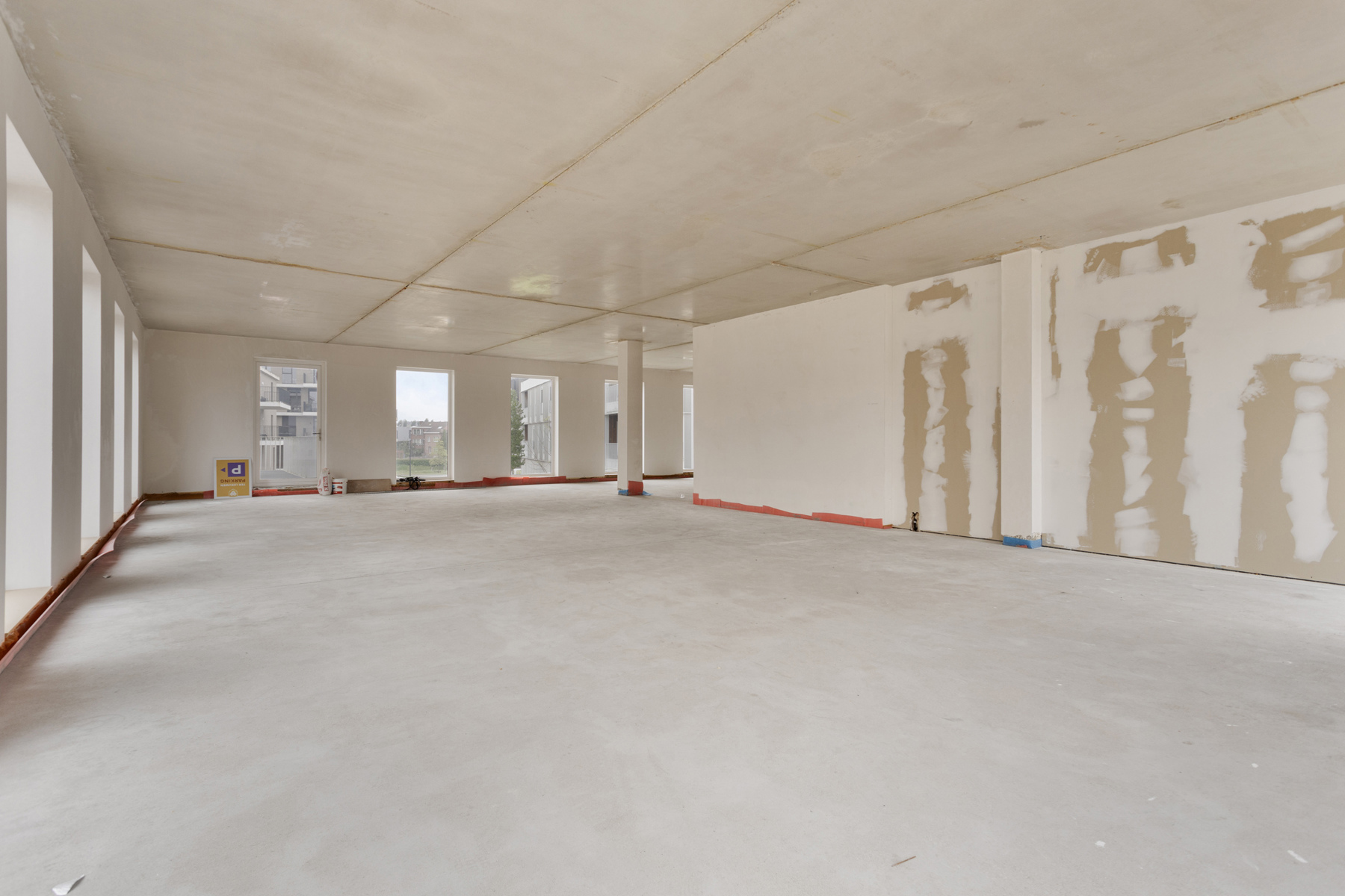 Commercial à vendre à Sint-Pieters-Leeuw - photo 3