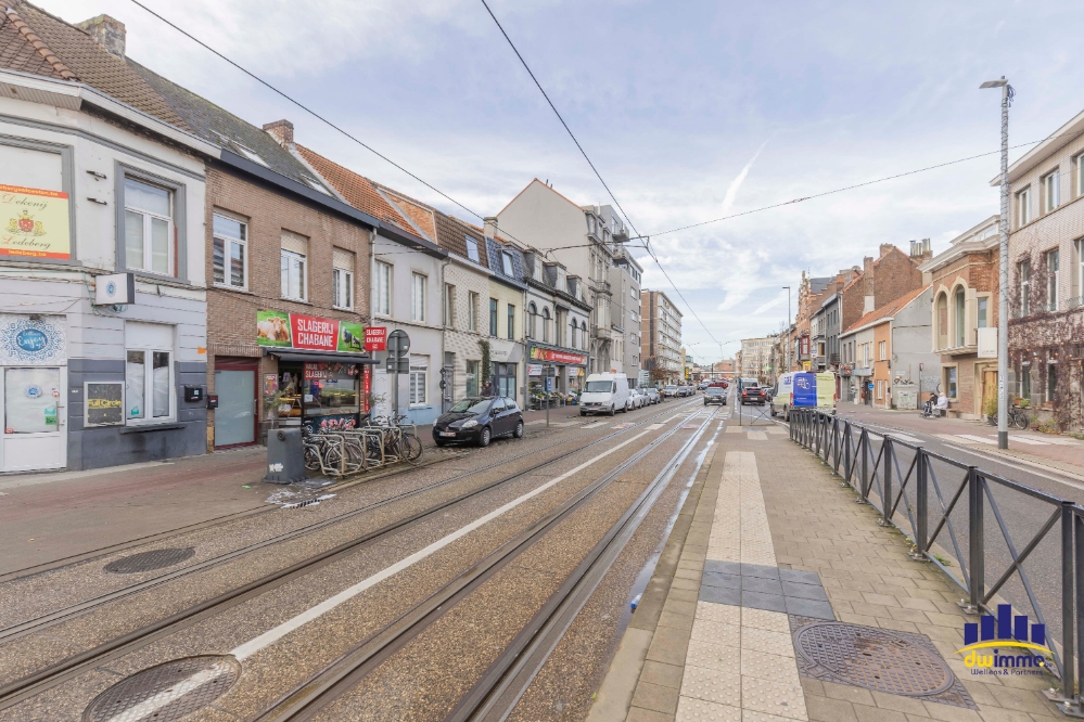 Opbrengsteigendom met woonst te koop op toplocatie langs de Brusselsesteenweg Gent - foto 2