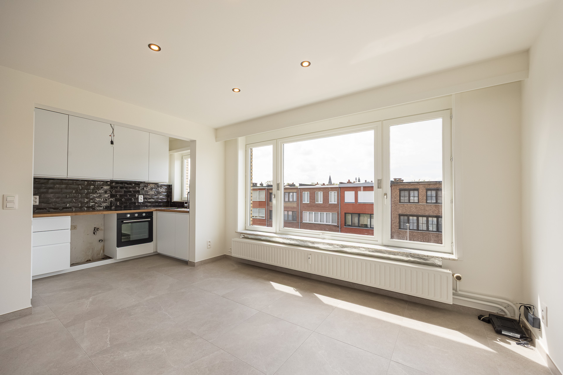 Prachtig gerenoveerd appartement met 2 slaapkamers. - foto 5