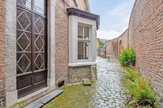Ontdek dit unieke pand in het hart van Borgloon, dat een perfecte symbiose biedt tussen historische charme en moderne ruimte. Met een ruime...