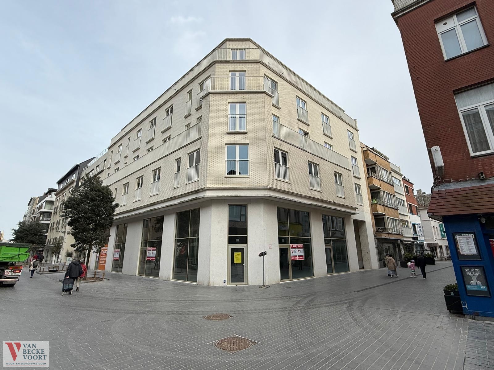 Kantoorruimte 199m² - foto 1