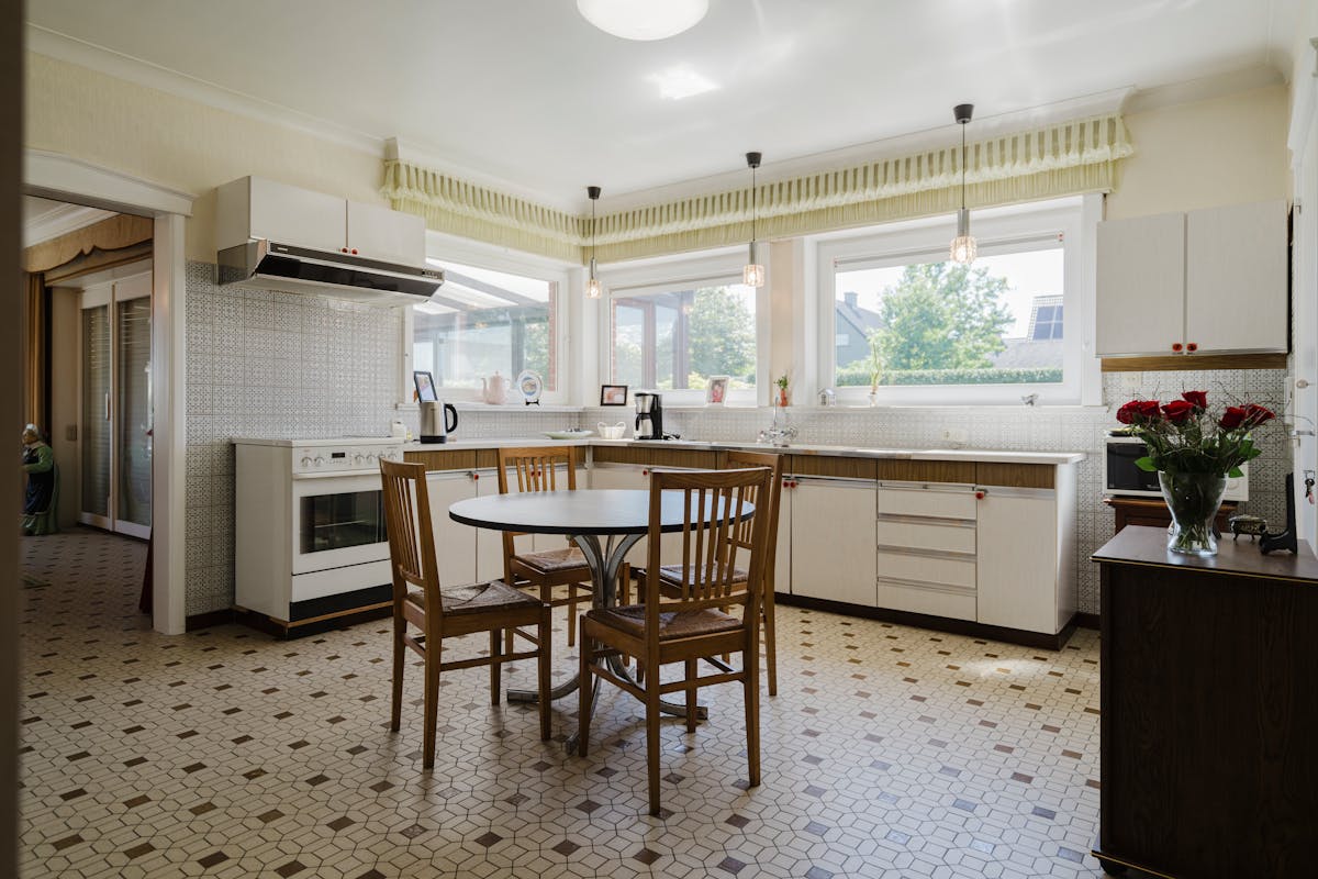 Ruime villa op 1.515 m² met groen verzicht te Otegem - foto 4