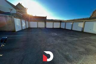 Gesloten garagebox nr 17 op een centrale ligging in de werkhuisstraat te Brugge.