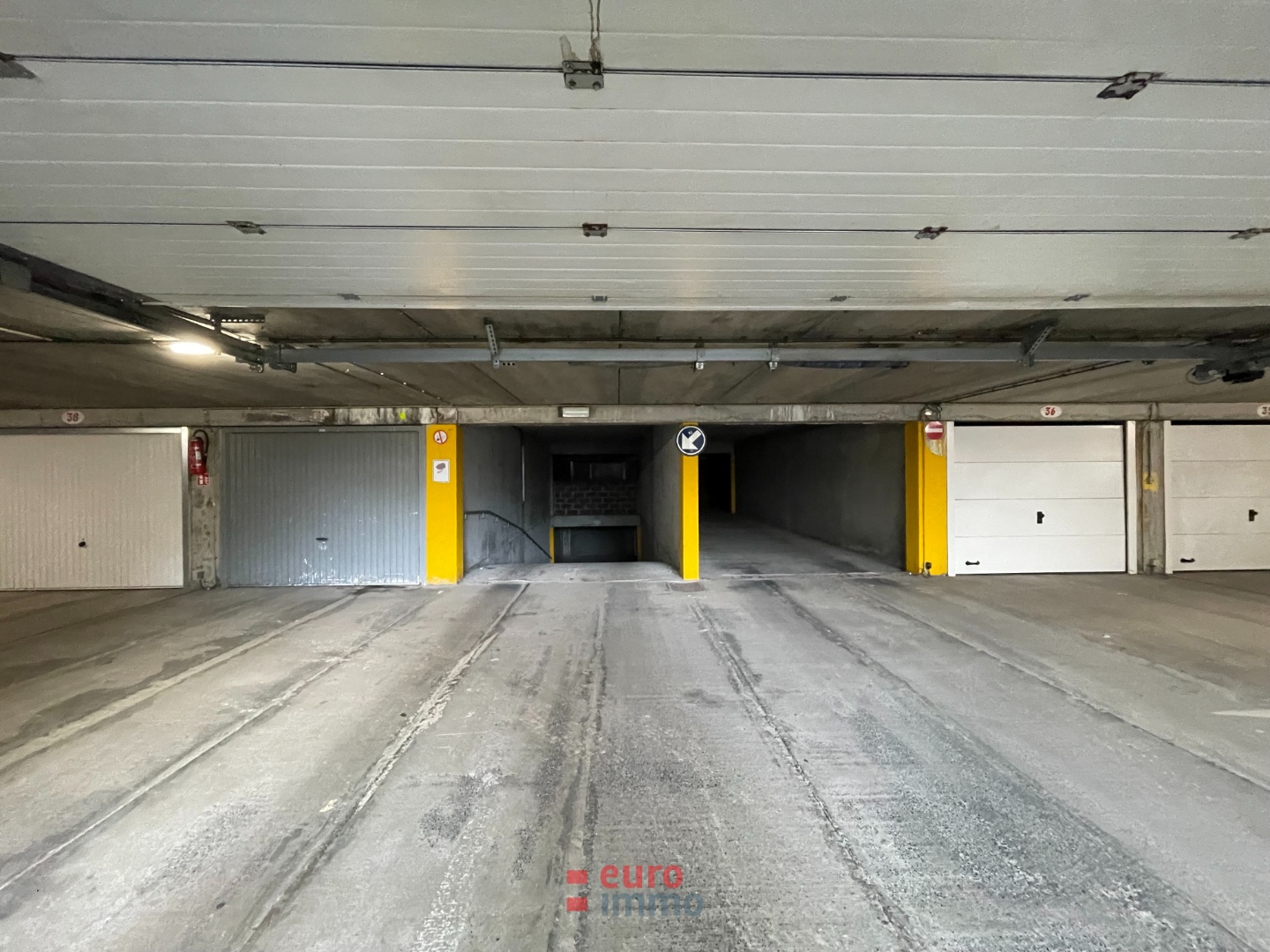 Zéér centraal gelegen garage te Nieuwpoort-bad! - foto 2