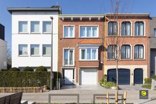 Rustig gelegen bel-etagewoning met 3 slaapkamers, overdekt terras en prachtige tuin!In een rustige, kindvriendelijke woonwijk, recent ingericht als...