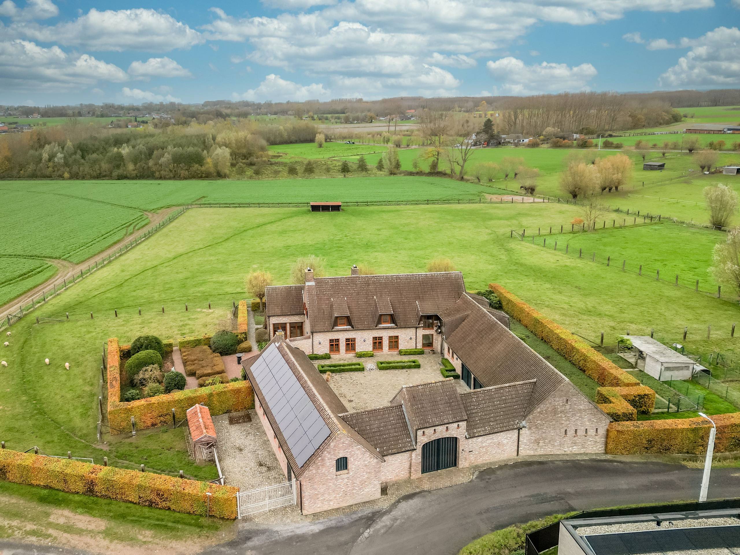 Vierkantshoeve gelegen op een prachtige ligging te Oosterzele - foto 2