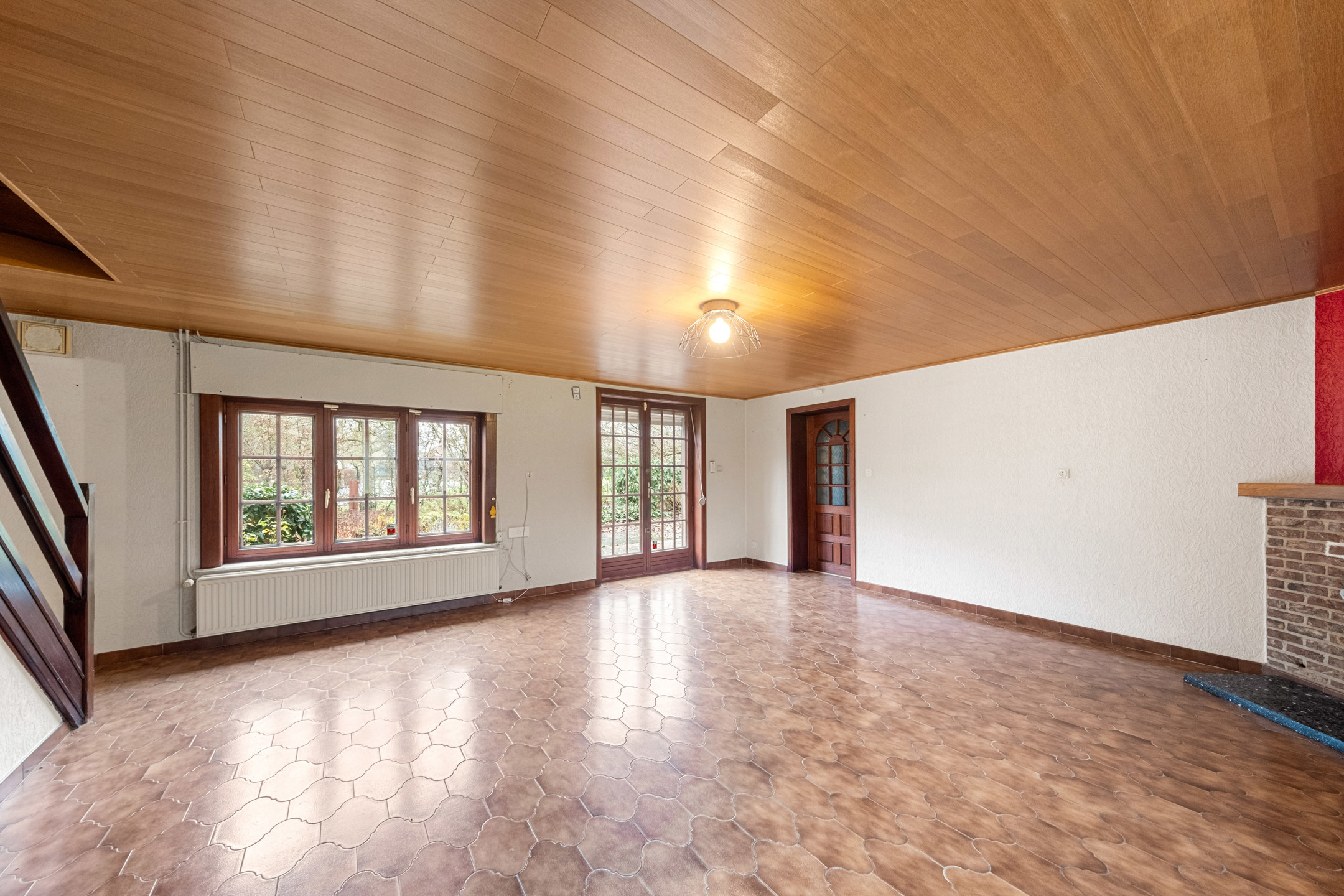 Woning met grote tuin en garage in het hart van Estaimbourg - foto 4