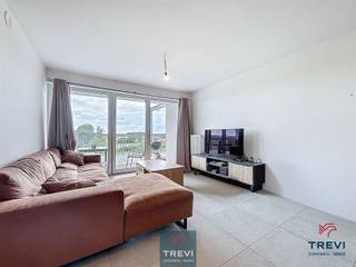 Idéalement situé au coeur d'un tout nouveau complexe commercial, non loin du centre. Bel appartement 2 chambres avec terrasse et jolie vue vers...